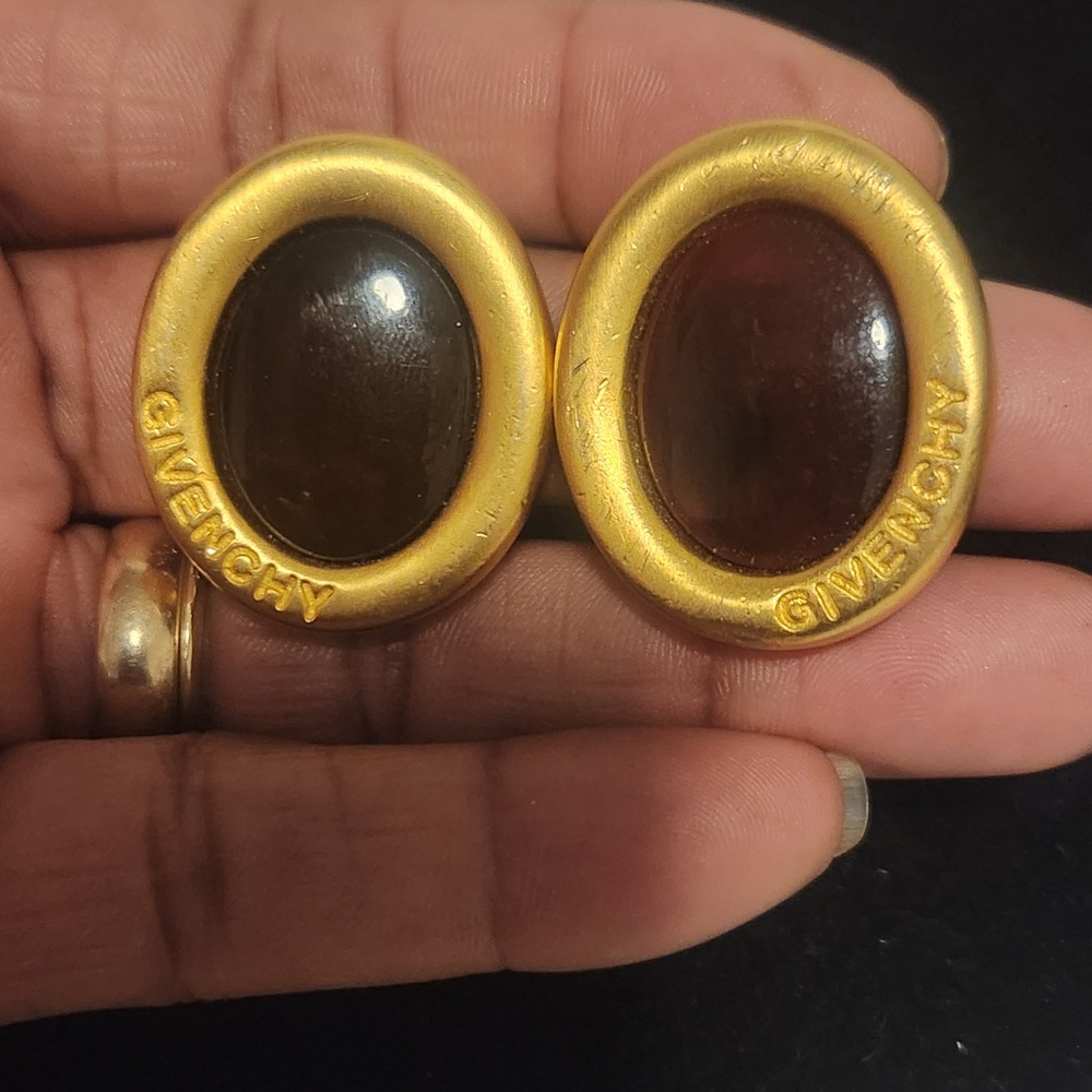 Givenchy Vintage Gold Tone Oval Amber Resin Cabochon Clip On Earrings Logo 4G - Picture 12 of 15